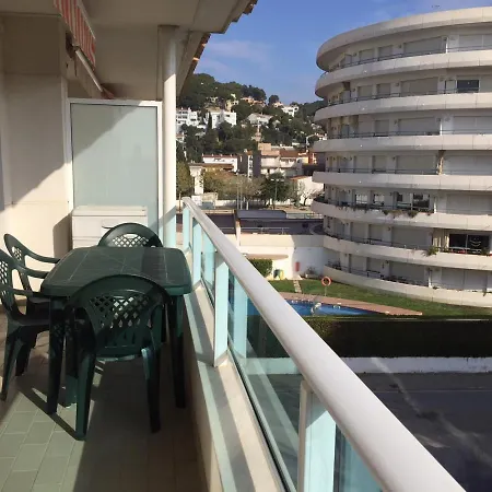 Brises Del Mar 3-3 *