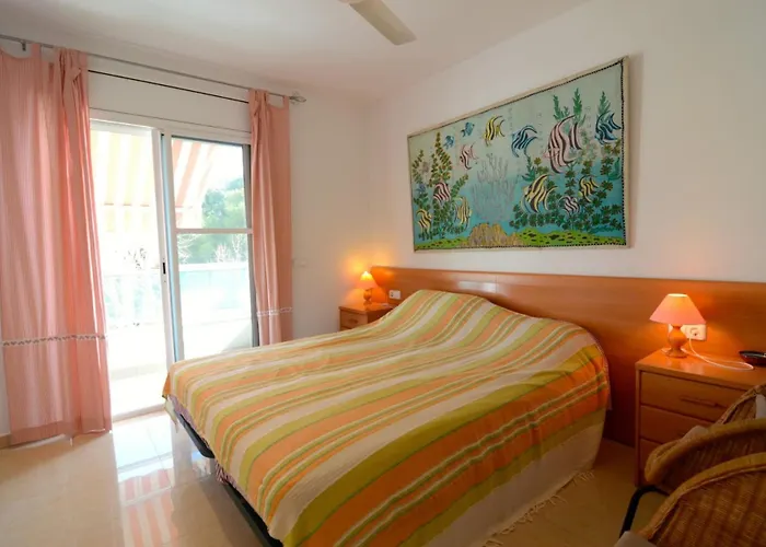Brises Del Mar 3-3 *